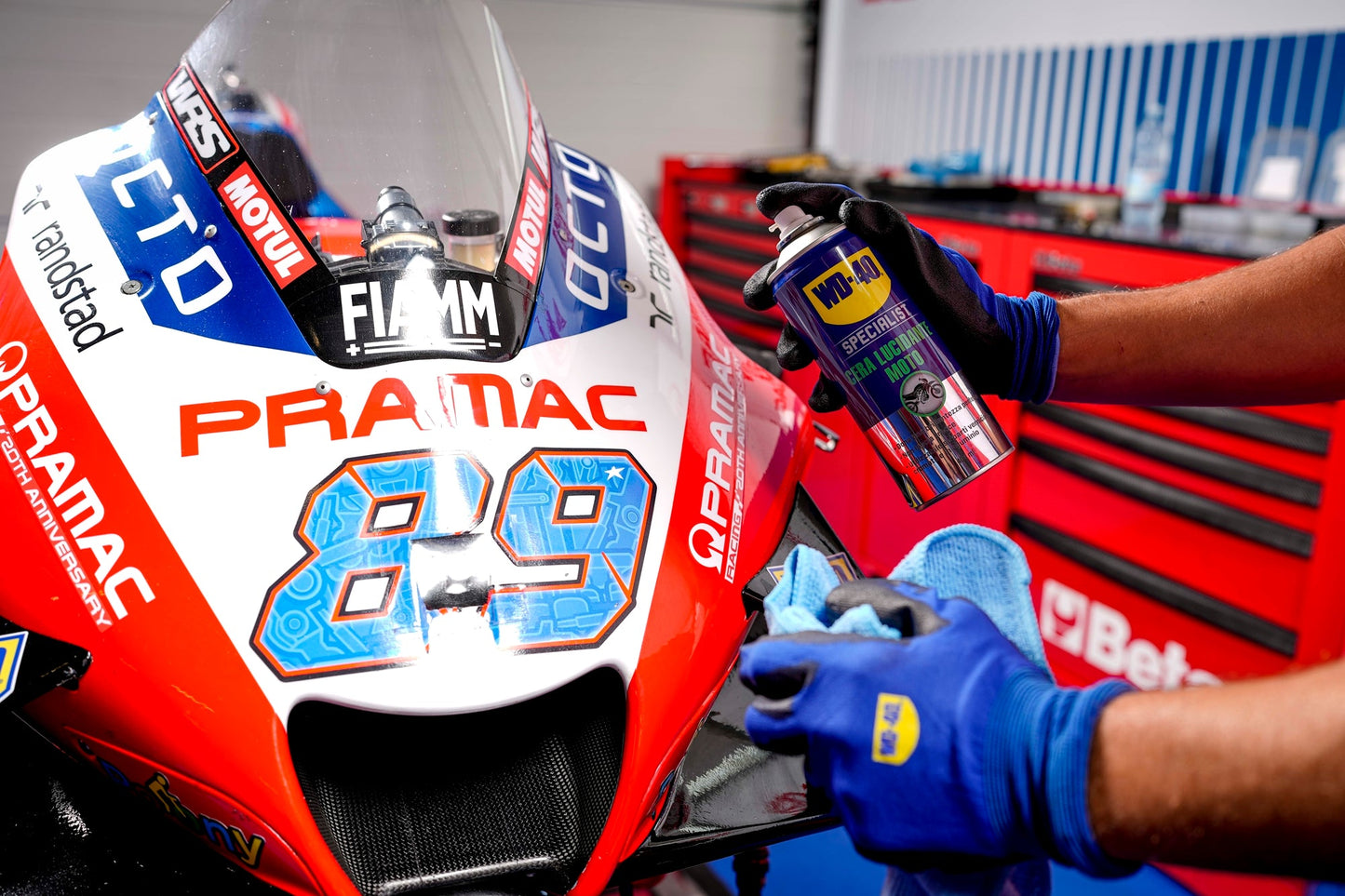 Cera e Polimento para Moto WD-40 Specialist Motorbike 400 ml