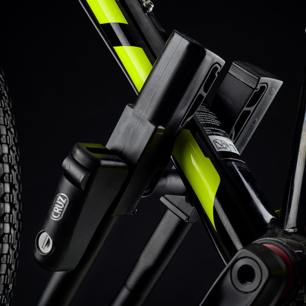 CRUZ Race Dark #3